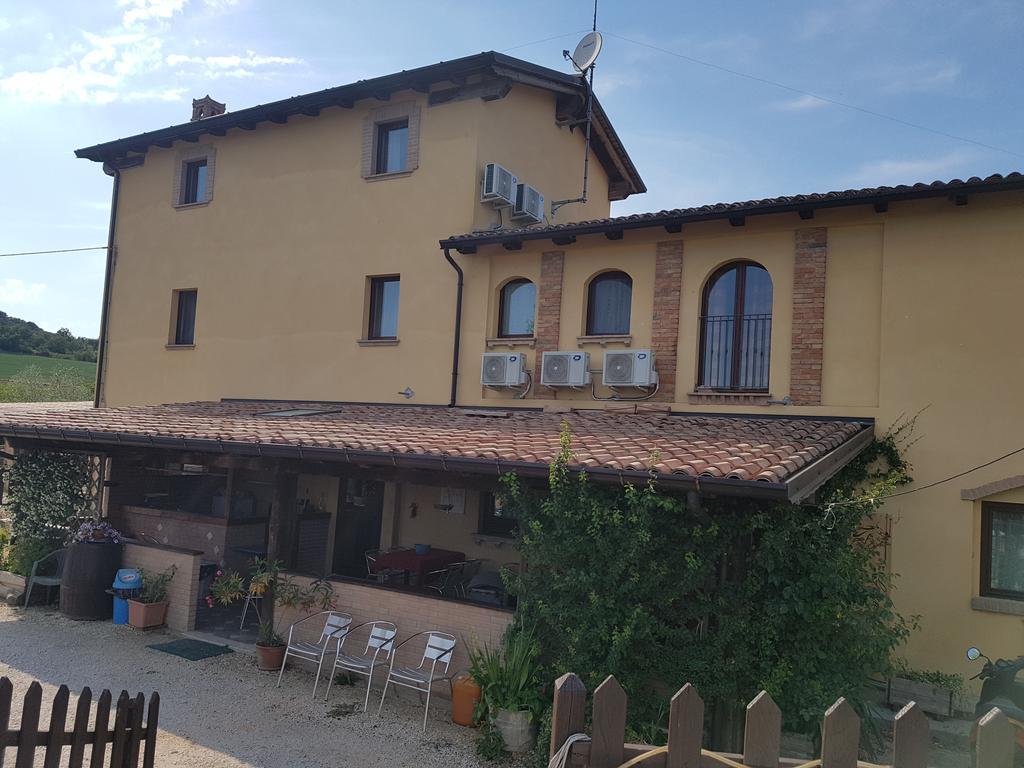 La Locanda Dei Cavalieri Affittacamere Lugagnano Val d'Arda المظهر الخارجي الصورة